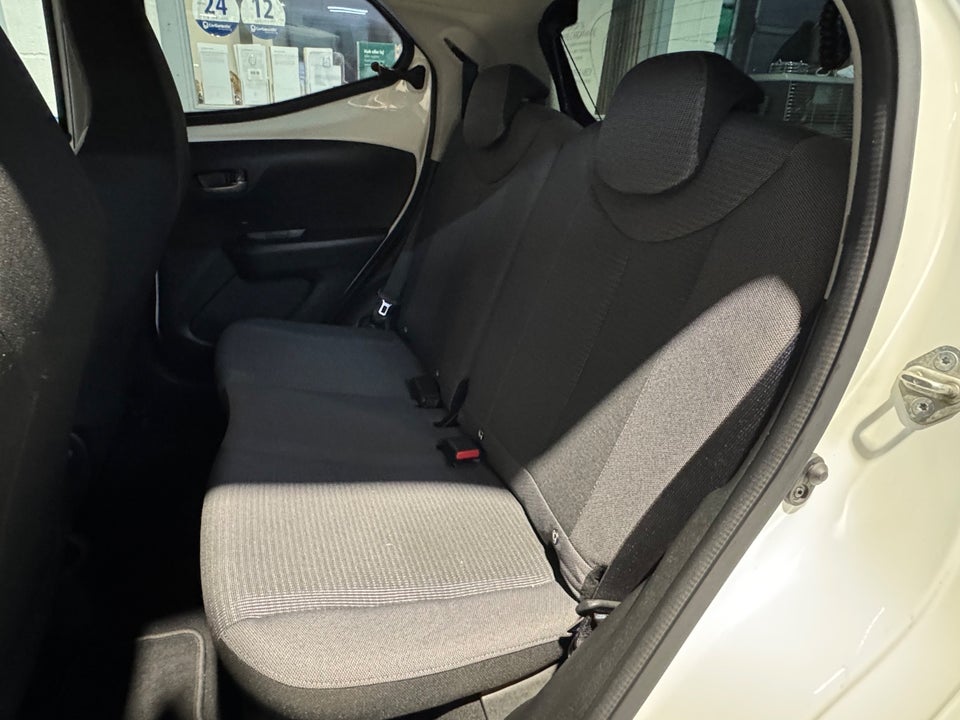 Toyota Aygo 1,0 VVT-i x-sky 5d