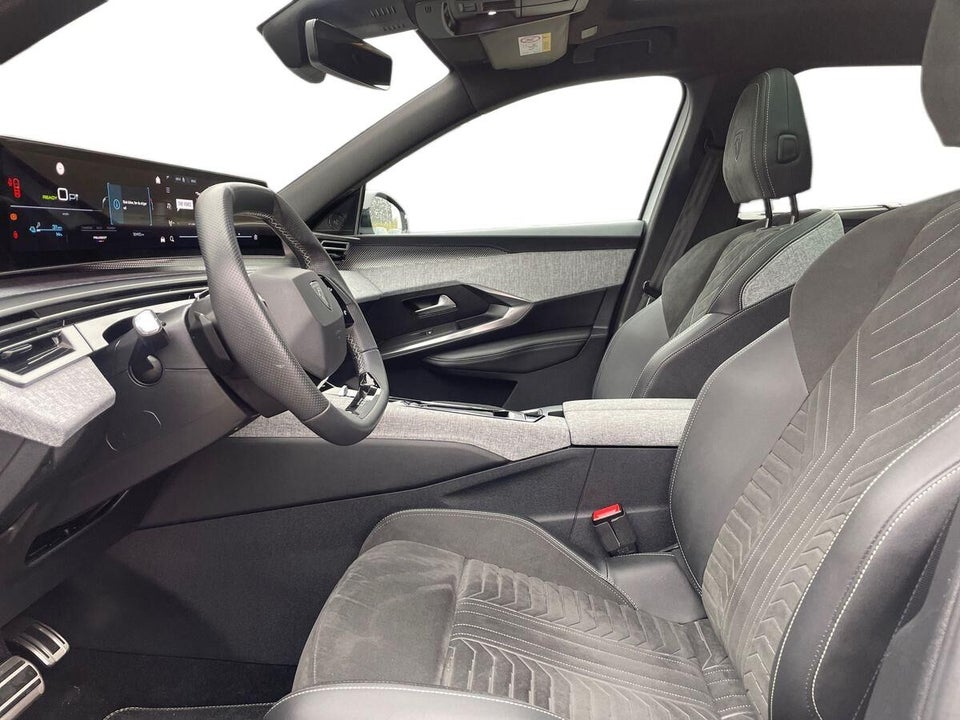 Peugeot e-5008 77 GT 7prs 5d