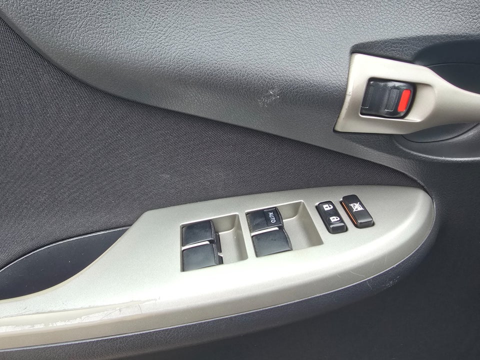 Toyota Corolla 1,4 D-4D Terra 4d