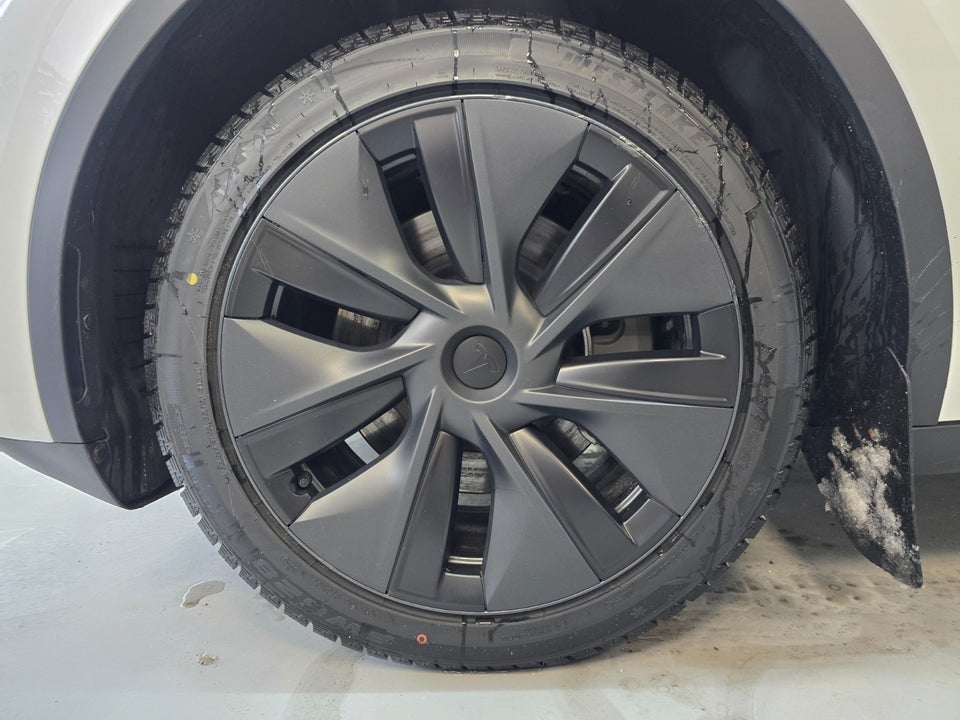 Tesla Model Y RWD 5d