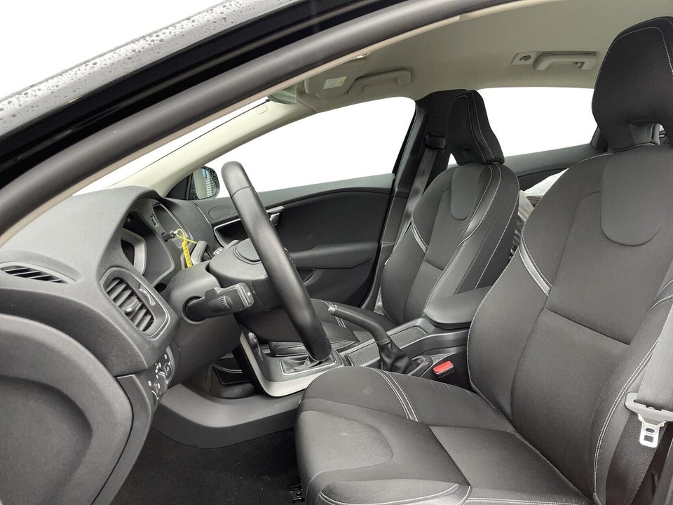 Volvo V40 2,0 T2 122 Kinetic Eco 5d