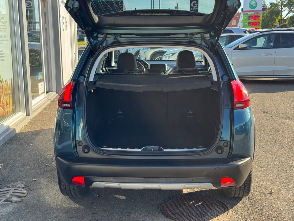Peugeot 2008 1,6 BlueHDi 100 Allure Sky 5d