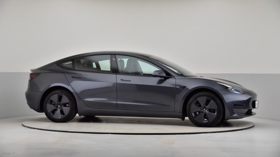 Tesla Model 3 Long Range AWD 4d