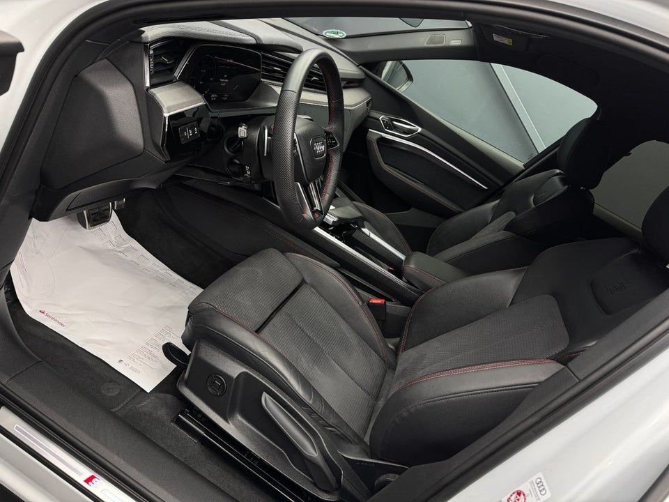 Audi Q8 e-tron 55 S-line Black Style Sportback quattro 5d