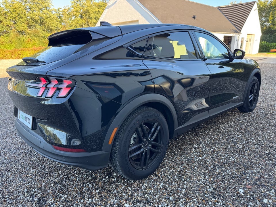 Ford Mustang Mach-E 75 Standard Range 5d