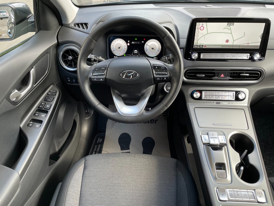 Hyundai Kona 64 EV Pure 5d