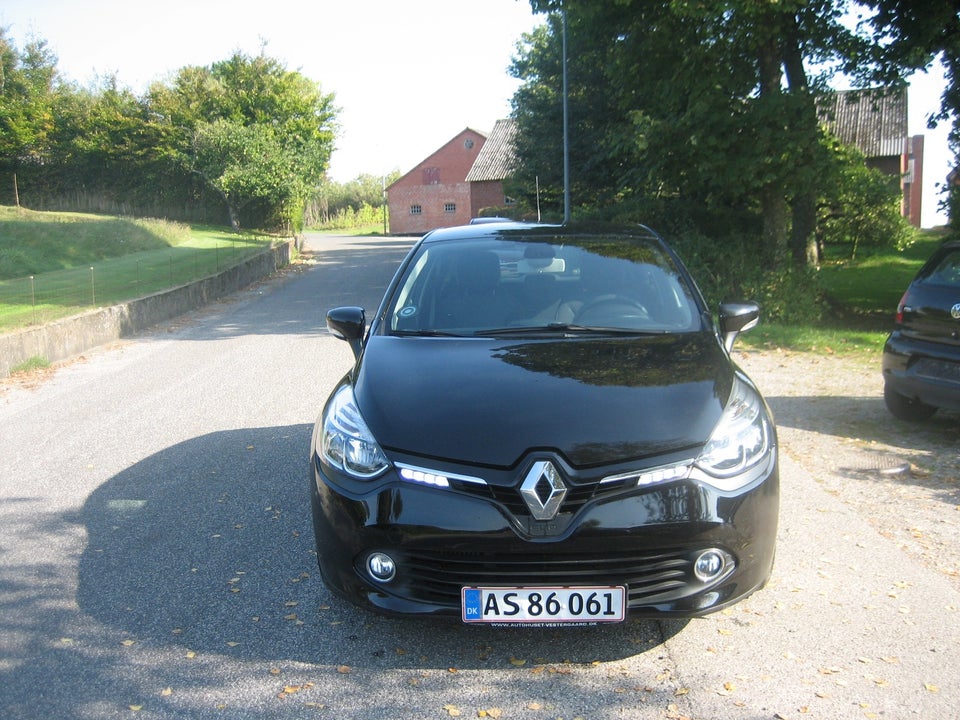 Renault Clio IV 0,9 TCe 90 Expression Navi Style 5d