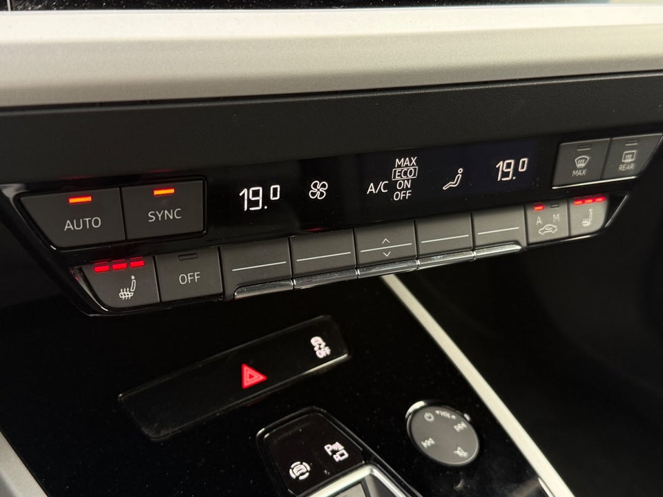 Audi Q4 e-tron 40 Advanced 5d