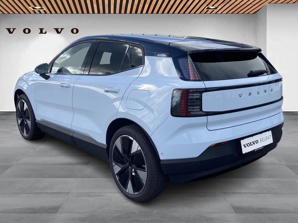 Volvo EX30 Extended Range Ultra 5d