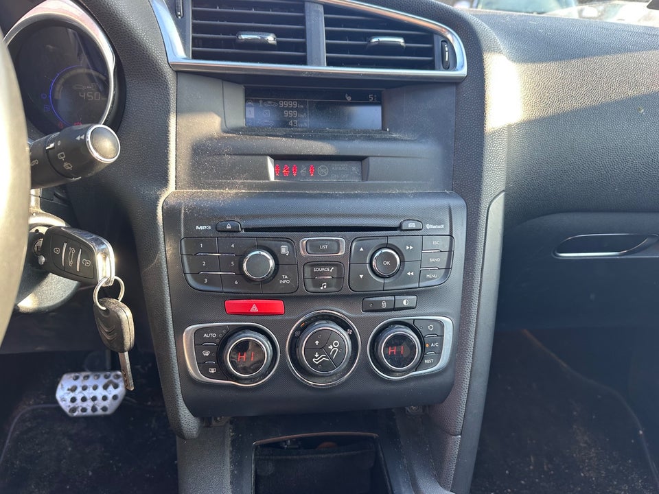 Citroën DS4 1,6 e-HDi 112 Style E6G 5d