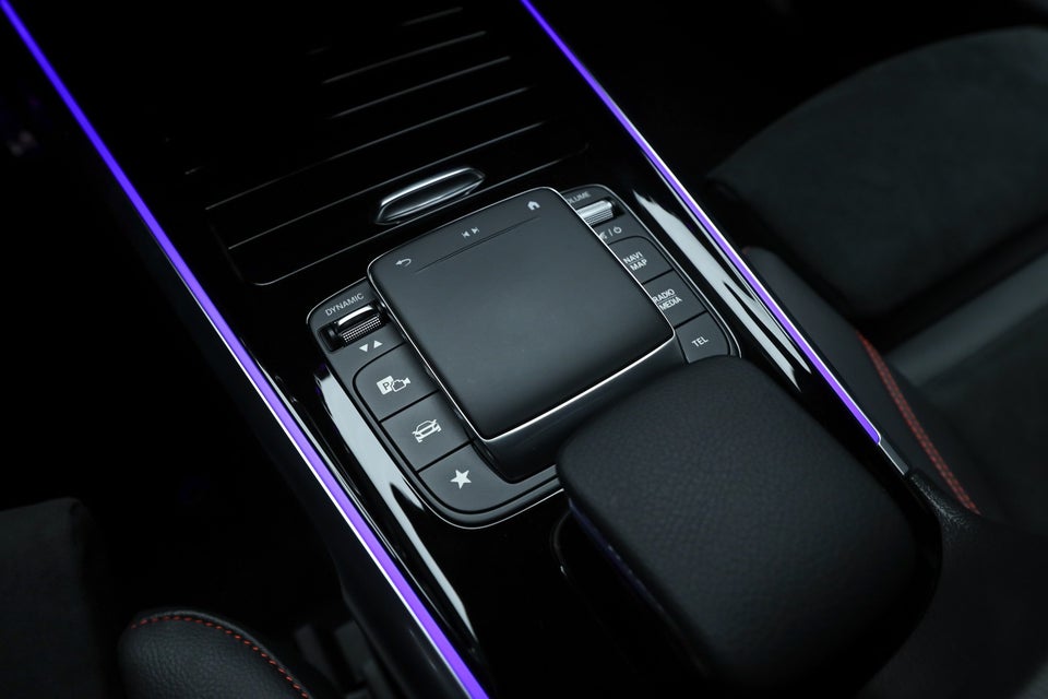 Mercedes EQB300 AMG Line 4Matic 5d