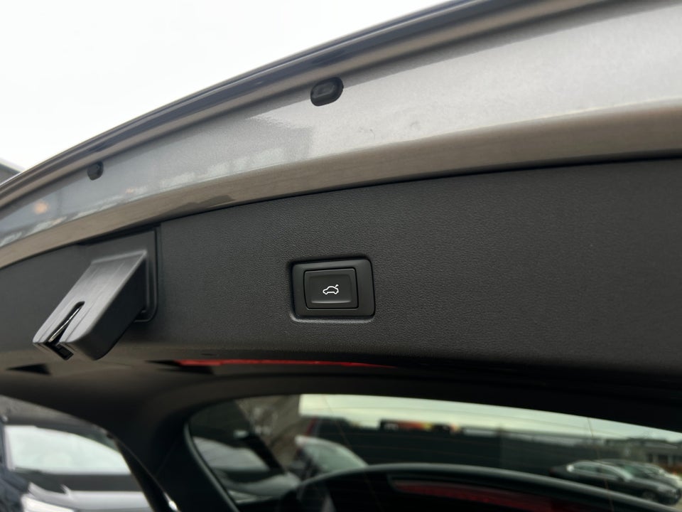 Audi Q4 e-tron 40 Advanced 5d