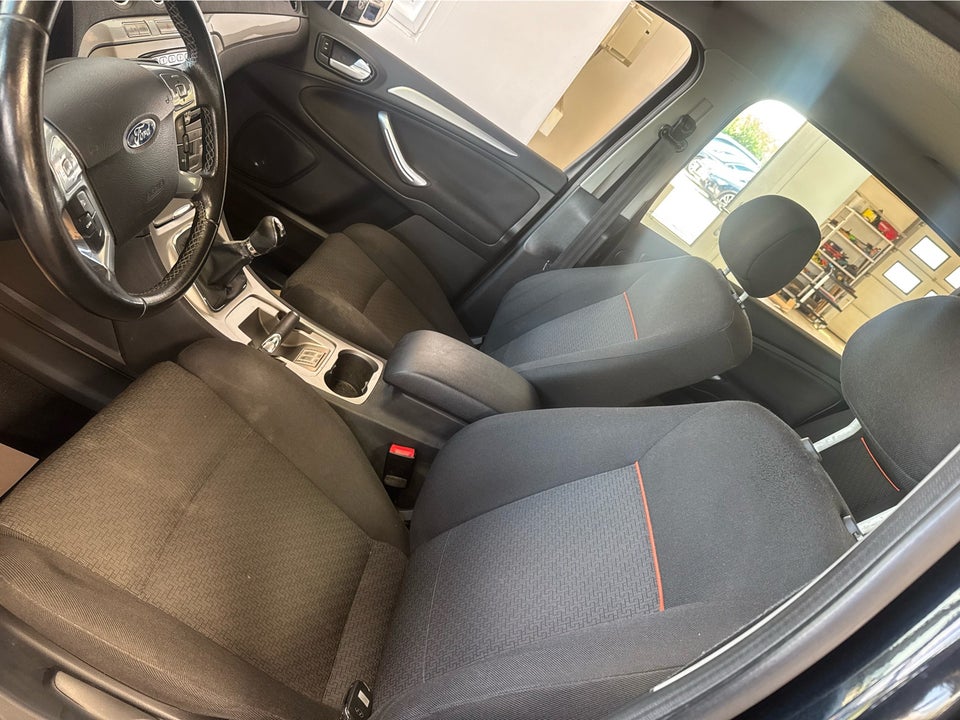 Ford S-MAX 2,0 Titanium 5d
