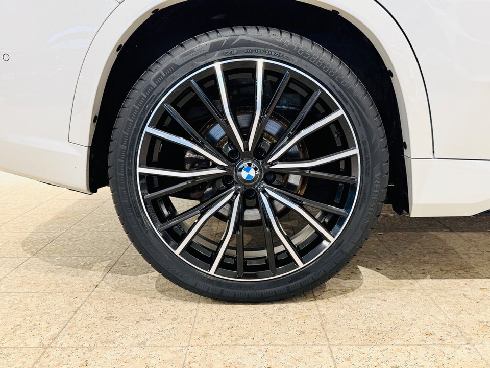 BMW iX1 xDrive30 M-Sport 5d