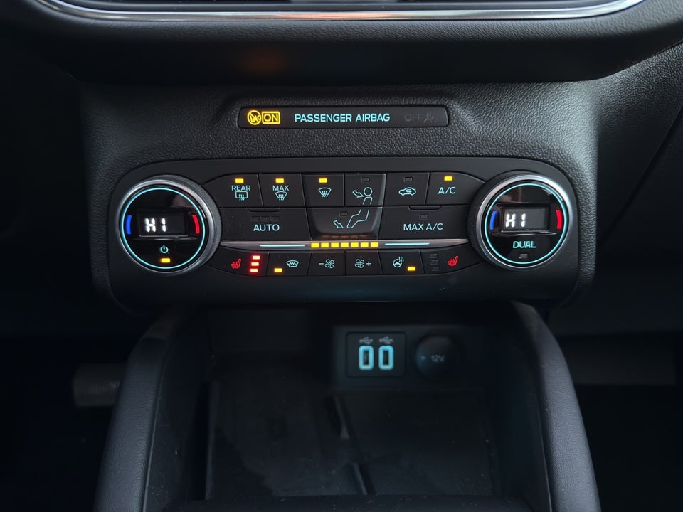 Ford Kuga 2,5 PHEV Vignale CVT 5d