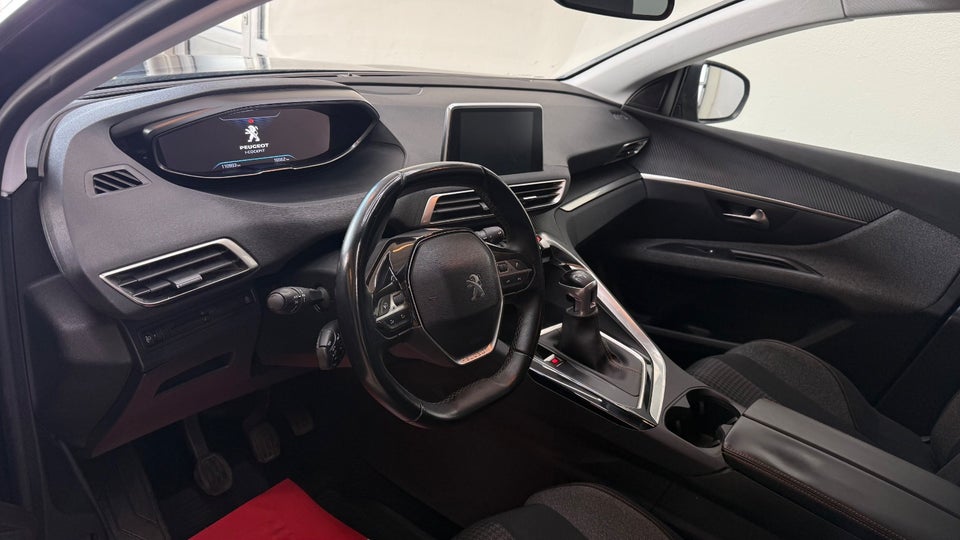 Peugeot 5008 1,2 e-THP 130 Allure 7prs 5d