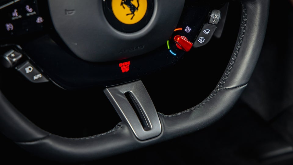 Ferrari Roma 3,9 Spider DCT 2d