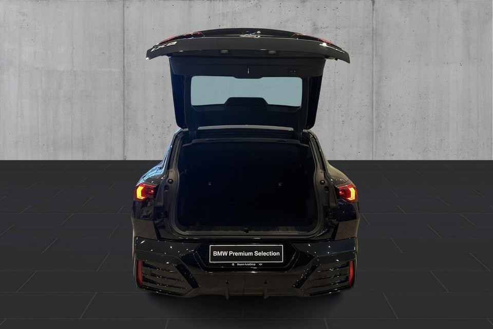 BMW iX2 eDrive20 M-Sport 5d