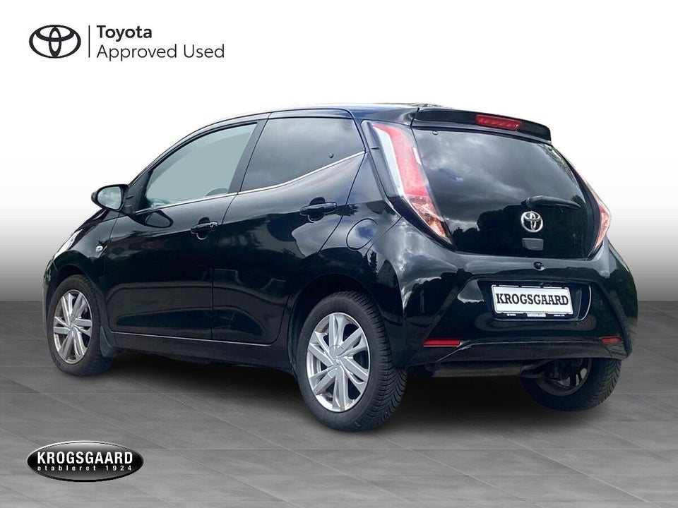 Toyota Aygo 1,0 VVT-i x-black 5d