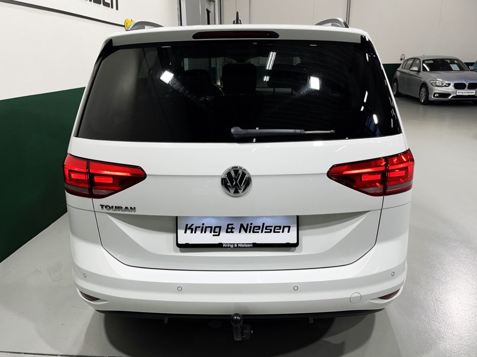 VW Touran 1,6 TDi 115 IQ.Drive DSG 7prs 5d