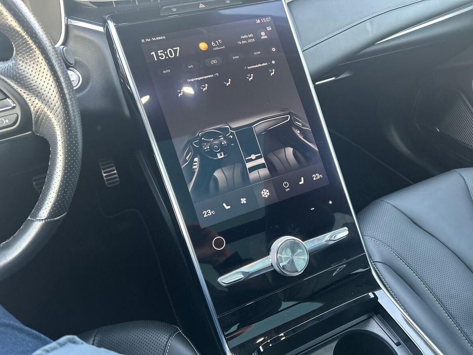 MG Marvel R Luxury 5d