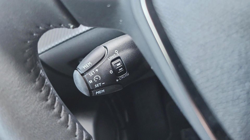 Peugeot e-208 50 Allure 5d