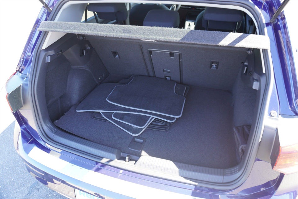 VW Golf VIII 1,4 eHybrid DSG 5d