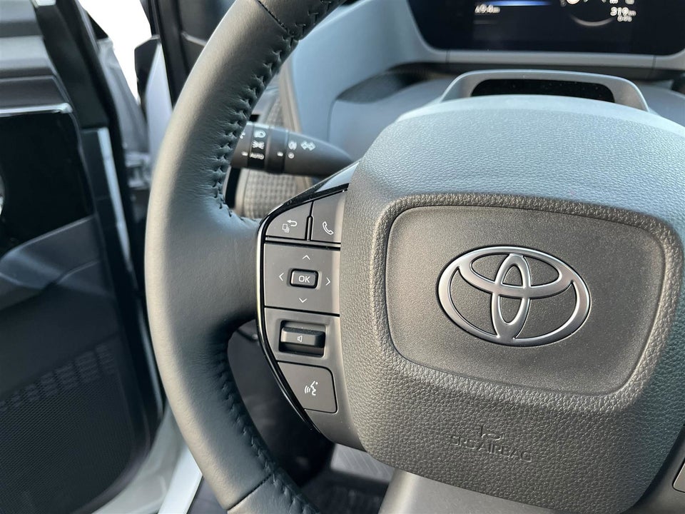 Toyota bZ4X Executive 5d