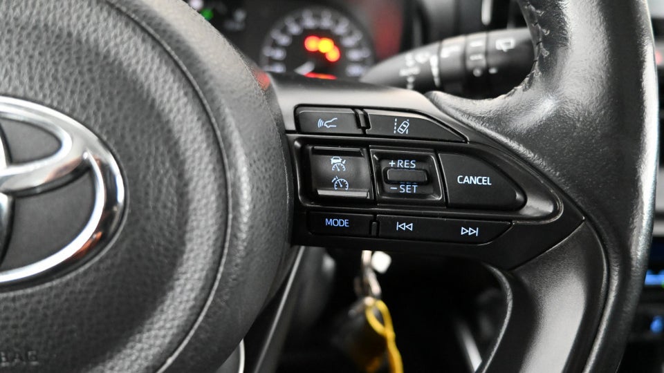 Toyota Yaris 1,5 Hybrid H3 e-CVT 5d