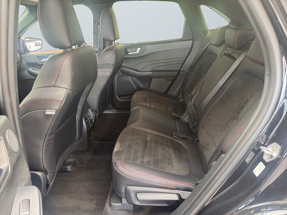 Ford Kuga 2,5 HEV ST-Line X CVT 5d