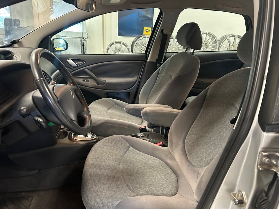 Citroën C5 2,0i 16V Elegance aut. 5d