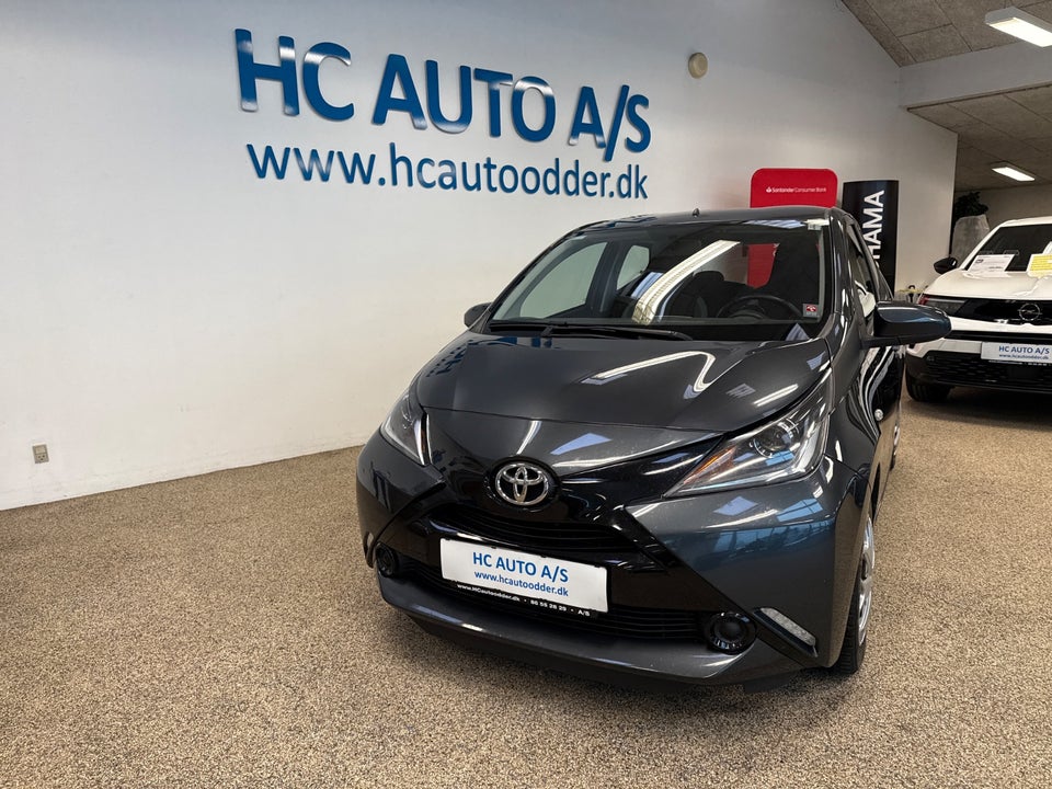Toyota Aygo 1,0 VVT-i x-play x-shift 5d