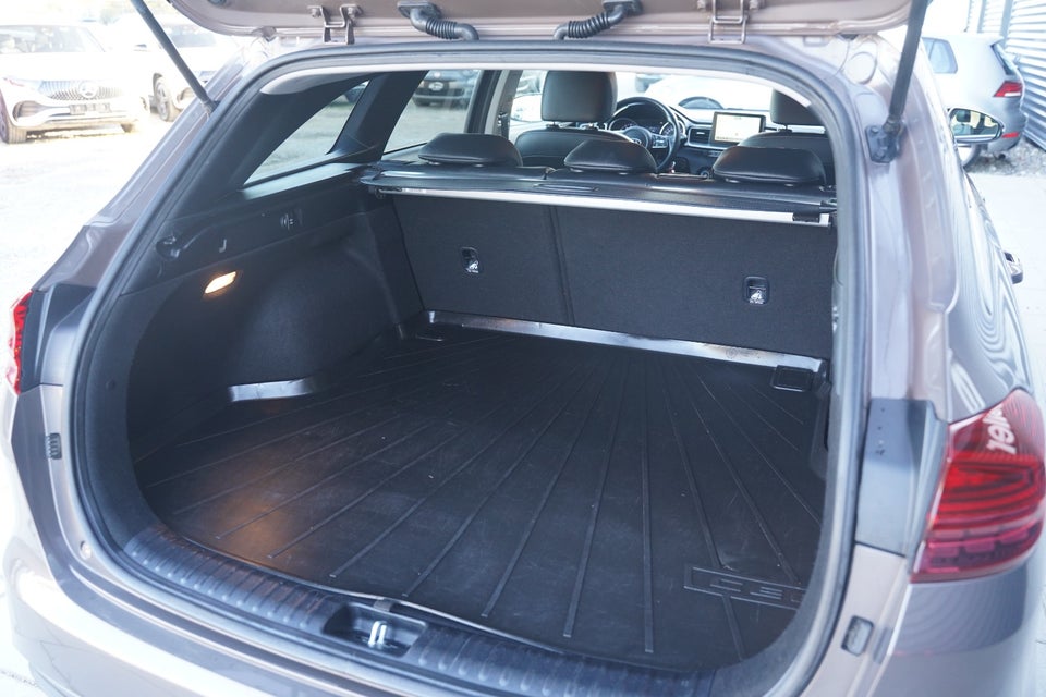 Kia Ceed 1,4 T-GDi Collection SW DCT 5d