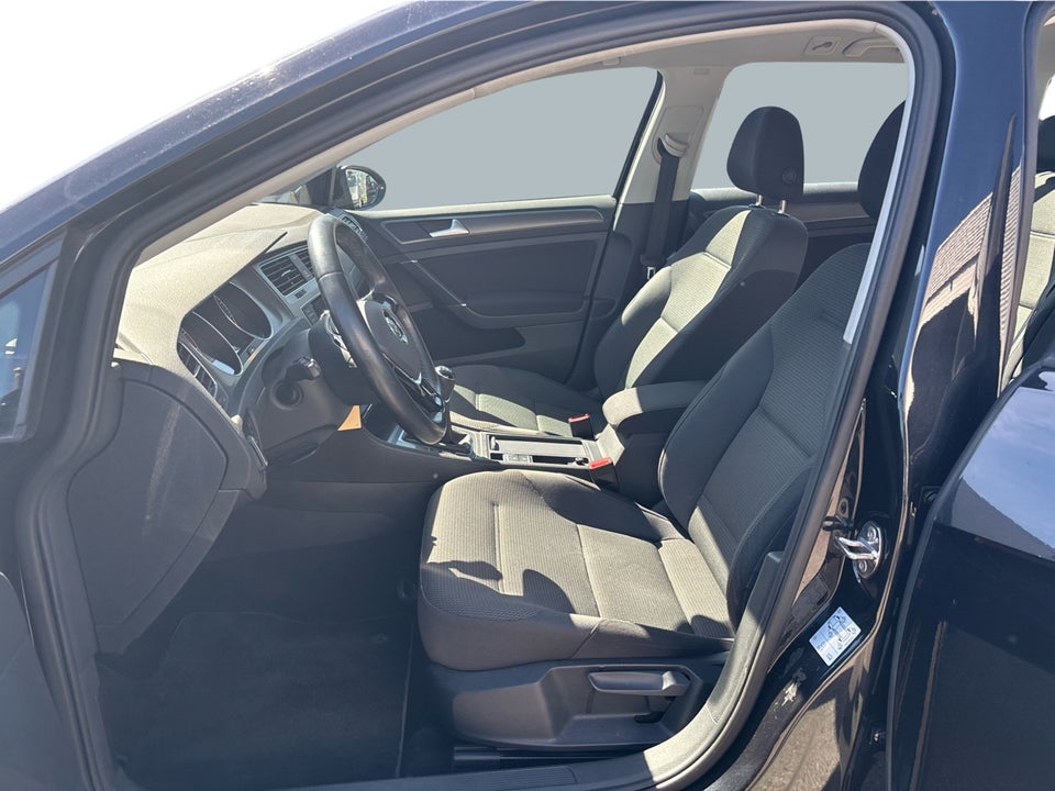 VW Golf VII 1,4 TSi 122 Comfortline Variant BMT 5d