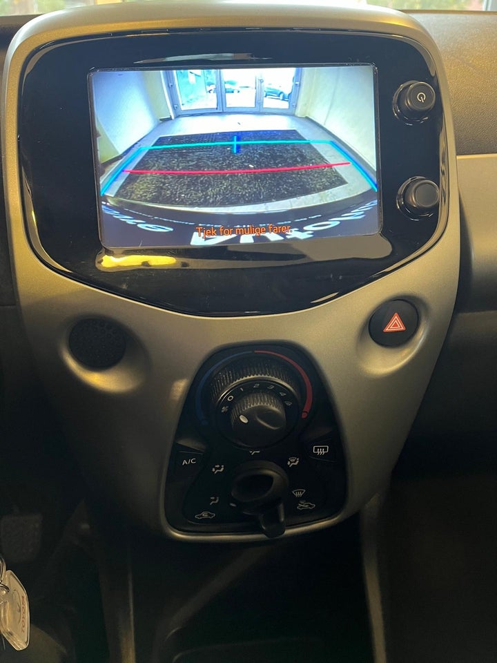 Toyota Aygo 1,0 VVT-i x-sky 5d