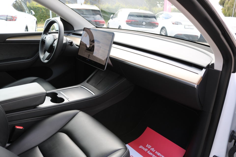 Tesla Model Y RWD 5d