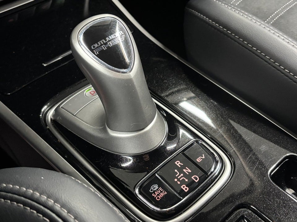 Mitsubishi Outlander 2,4 PHEV Intense CVT 4WD 5d