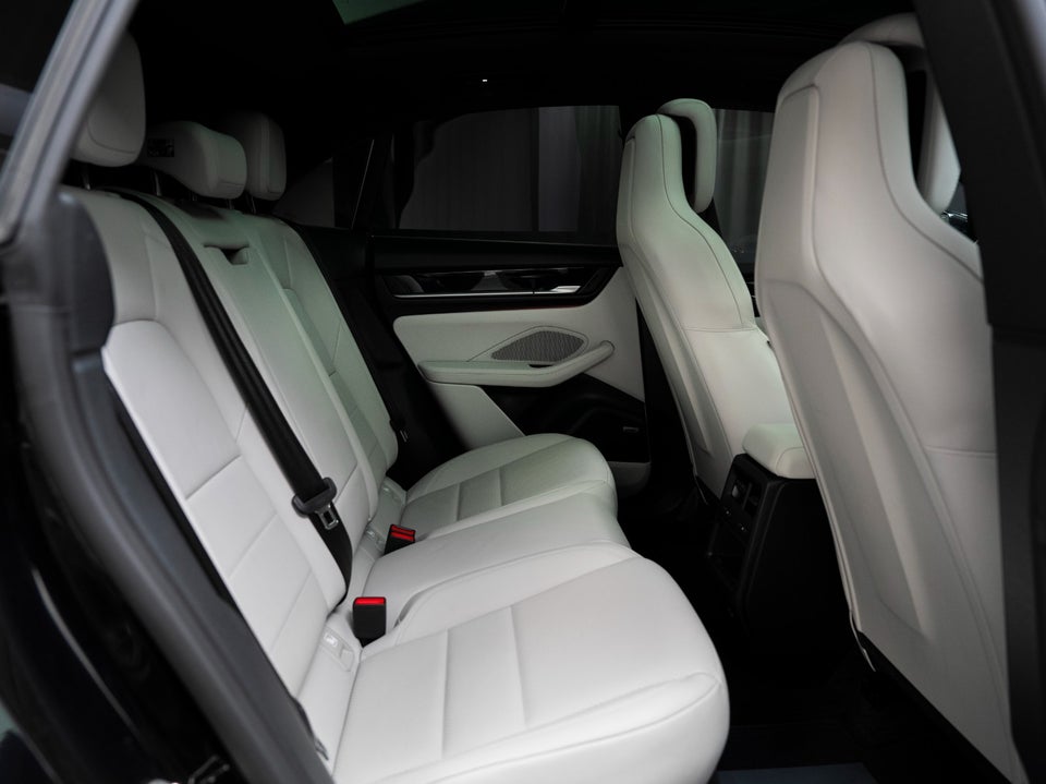 Porsche Macan 5d