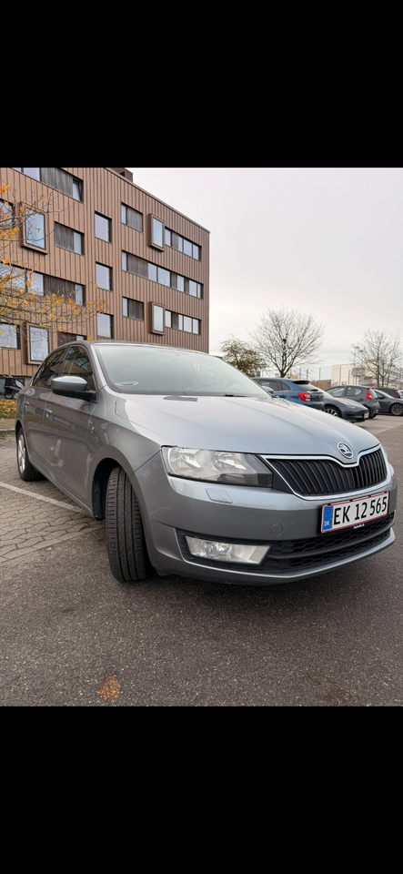 Skoda Rapid 1,4 TSi 122 Ambition DSG 5d