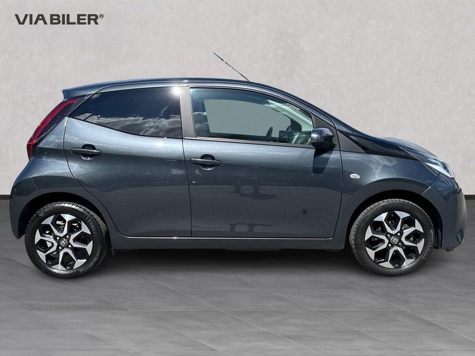 Toyota Aygo 1,0 VVT-i x-play 5d