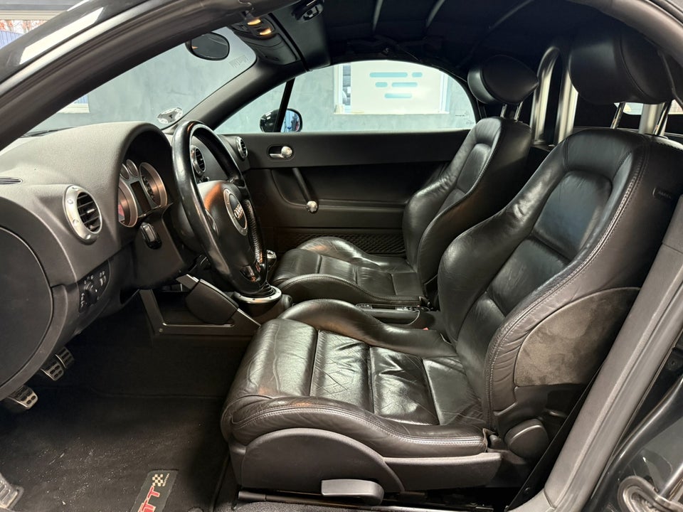 Audi TT 1,8 T 225 Roadster quattro 2d