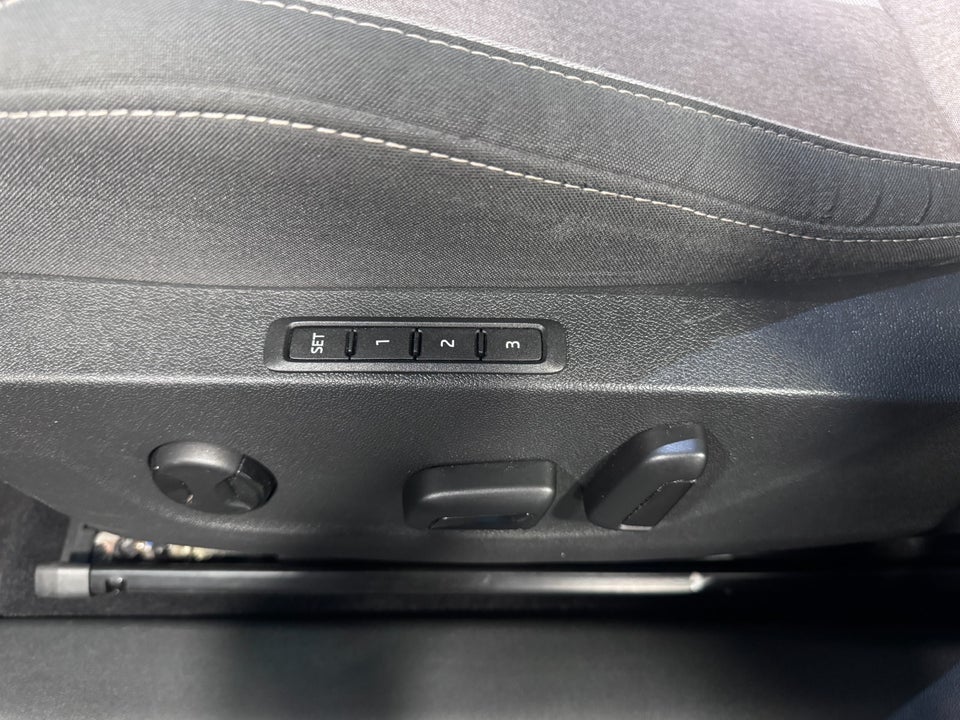 Skoda Enyaq 80 iV Lodge 5d