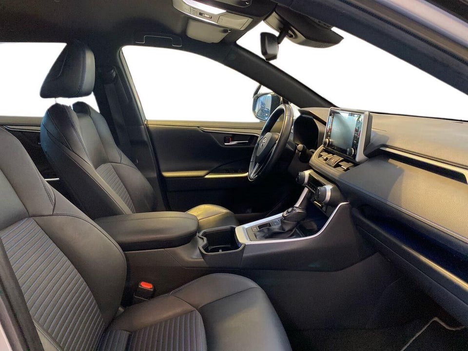 Toyota RAV4 2,5 Hybrid H3 Style MDS 5d