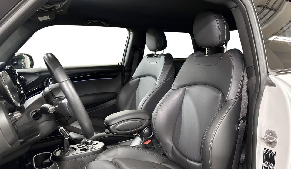 MINI Cooper SE Classic Trim 3d