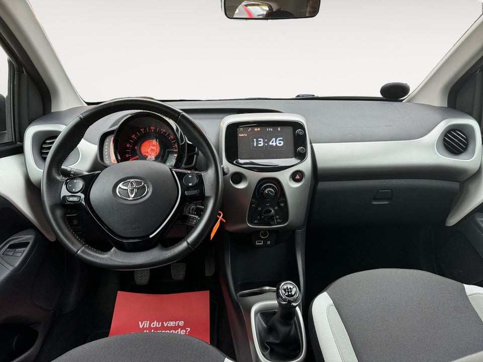 Toyota Aygo 1,0 VVT-i x-play 5d