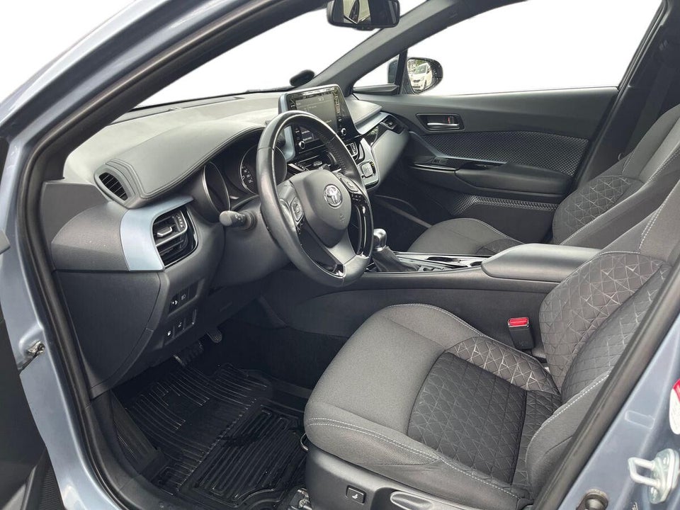 Toyota C-HR 2,0 Hybrid C-LUB Smart CVT 5d