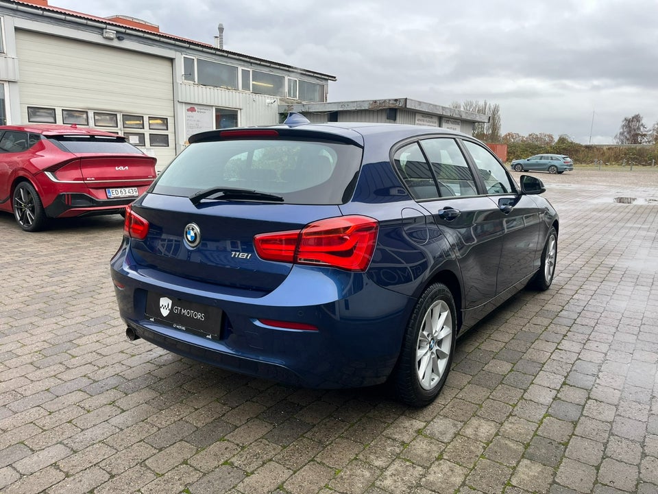 BMW 118i 1,5 Connected aut. 5d