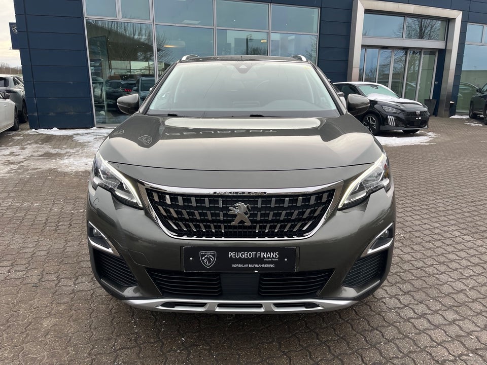 Peugeot 3008 1,2 e-THP 130 Allure 5d