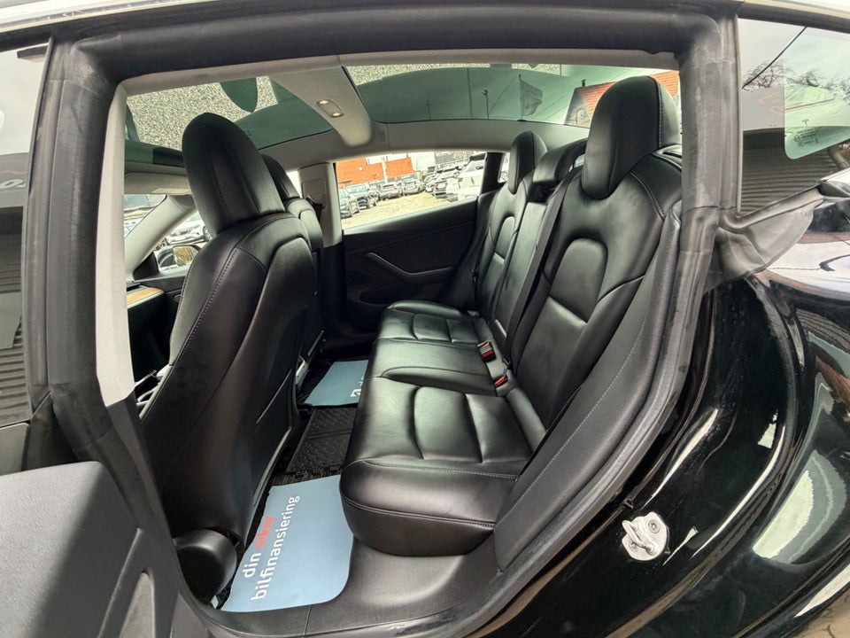 Tesla Model 3 Long Range AWD 4d