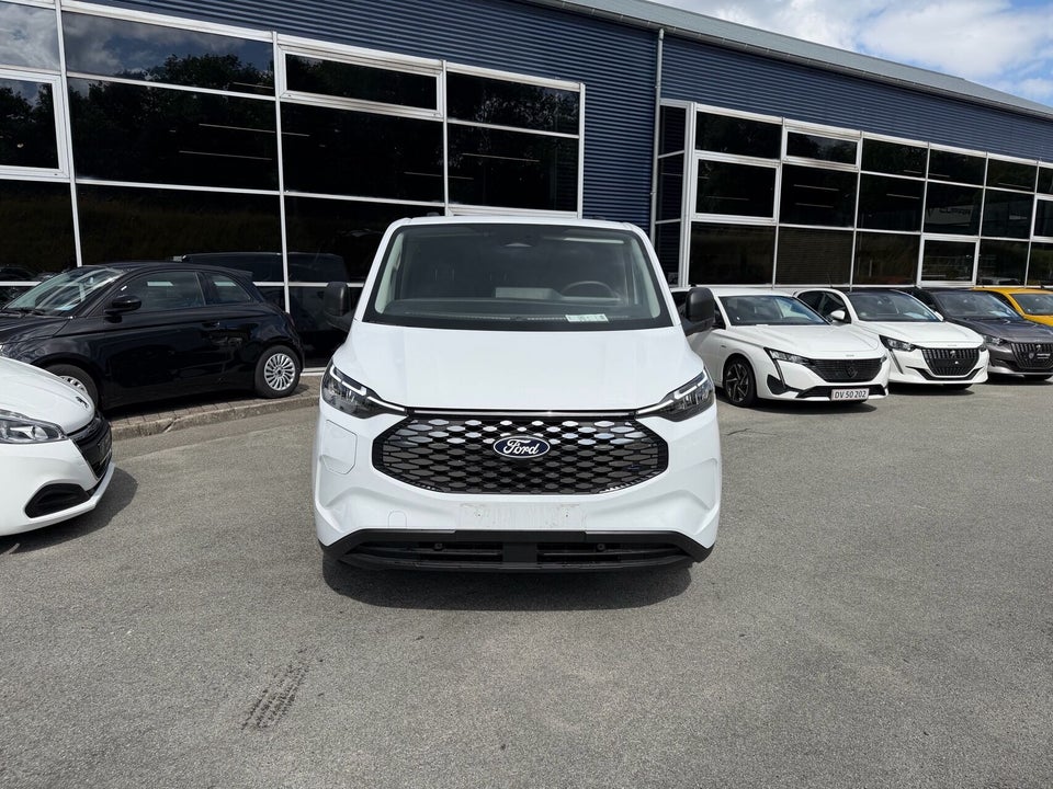 Ford E-Transit Custom 320 L1 64 Trend